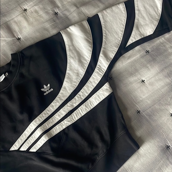 Adidas Black and White Sweatshirt - Picture 4 of 4